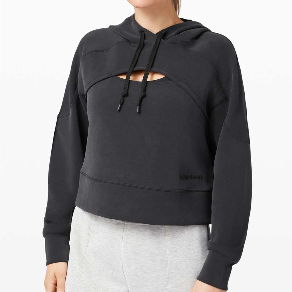 Lululemon get centered crop hoodie